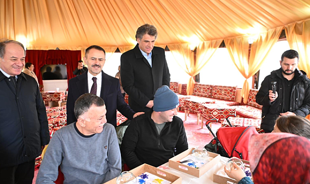 Vali Aktaş’tan Kartepe Belediyesi Otağ Çadırı’na ziyaret