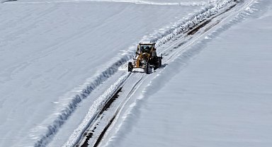 Van'da karla mücadele çalışmaları devam ediyor