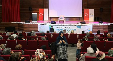 Van'da “Mutlu Aile, Mutlu Çocuk” konferansı gerçekleştirildi