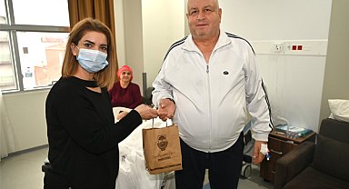 Yalova Belediyesi ekipleri, hastane ziyaretlerini sürdürüyor