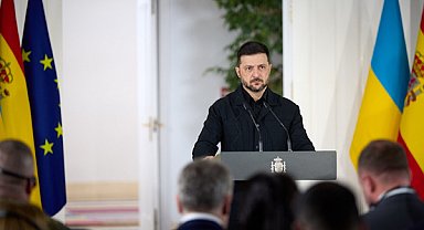 Zelenski: Kiev'de bin 400'den fazla apartman binası hala ısıtmasız