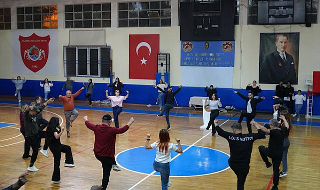 Zeybek Kursları’nda 4. Dönem tamamlandı