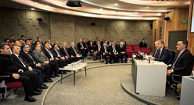 Adana’da sahipsiz hayvanlara yönelik çalışmalar değerlendirildi