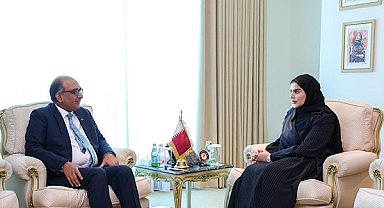 Al Misnad, Hindistan Cumhuriyeti'nin Katar Büyükelçisi Vipul ile görüştü
