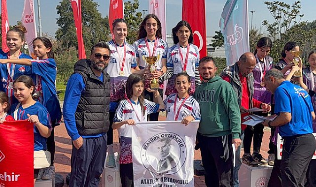 Aliağalı öğrenciler, İzmir’de oryantiring kürsüsüne başarıyla çıktı