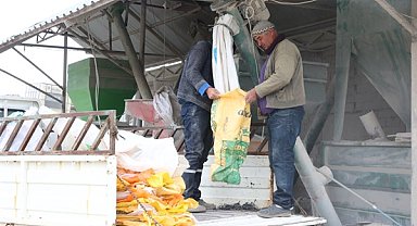 Antalya'da çiftçilere yem ezme desteği