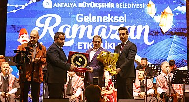 Antalya’da Ramazan etkinlikleri Şanlıurfalılar ve Elazığlılar geceleriyle devam etti