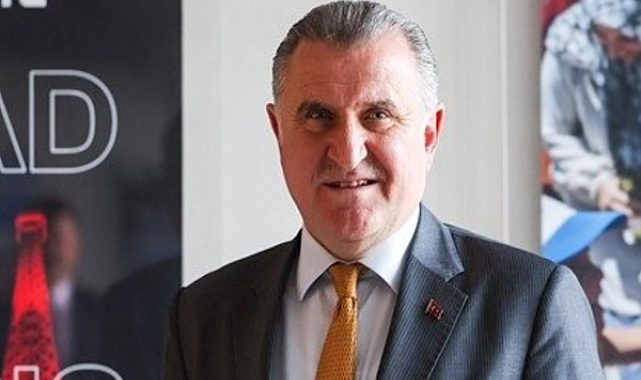 Bakan Bak, İstanbul’da üniversiteli gençlerle iftar sofrasında buluştu