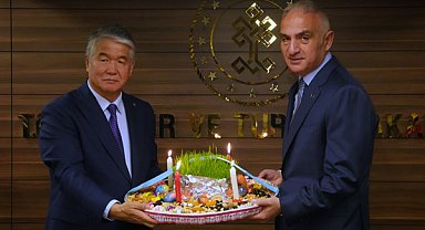 Bakan Ersoy: Birlik sadece söylemle değil, kültürle yaşar