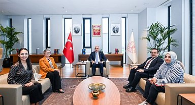 Bakan Ersoy, kütüphanecilikte iş birliği imkanlarını görüştü
