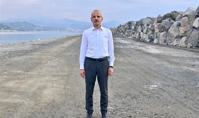 Bakan Uraloğlu, Isparta’da kavşak ve yol projelerinin toplu açılışını yaptı