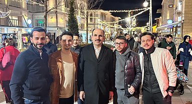 Başkan Altay, teravih sonrası esnafla ve batandaşla buluştu