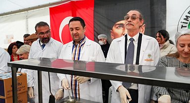 Başkan Beşikcioğlu, iftarda vatandaşlarla bir araya geldi