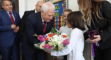 Başkan Bozbey, çocuklarla bir araya geldi