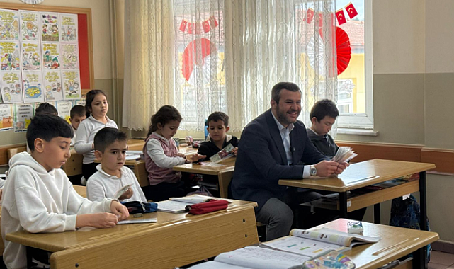 Başkan Çetinkaya’dan miniklere yerel yönetim dersi
