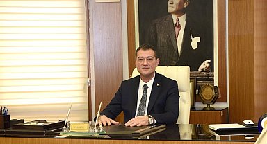 Başkan Köse: Tiyatro, soru soran, cevap arayan bir sahne gösterisidir