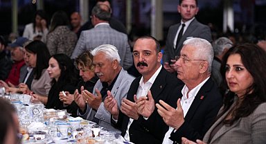 Başkan Kotan, iftar yemeğinde vatandaşlarla bir araya geldi
