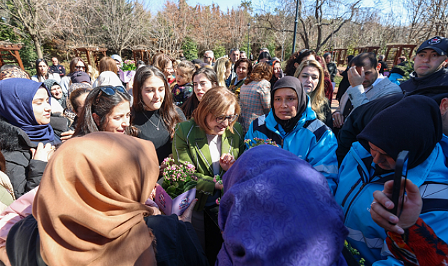 Başkan Şahin, kadın çalışanlarla bir araya geldi