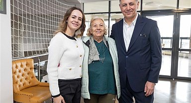 Başkan Tugay, huzurevi sakinleriyle bayramlaştı