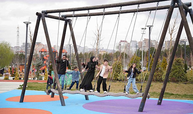 Başkentliler, bayramı Ankara Büyükşehir’in parklarında kutladı