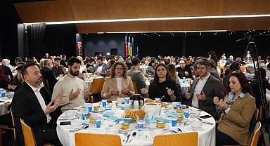 Beylikdüzü’nde aağlık çalışanları 14 Mart Tıp Bayramı’nda iftarda bir araya geldi