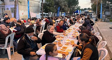 Büyükşehir, iftar sofraları kurmaya devam ediyor