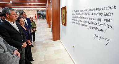 CHP Genel Başkanı Özel “Sarışın Bir Kurt” sergisini gezdi