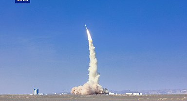 Çin, bir roketle 8 uyduyu fırlattı