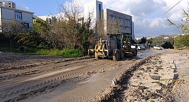 Defne’de sağanak yağış sonrası saha çalışmaları başlatıldı