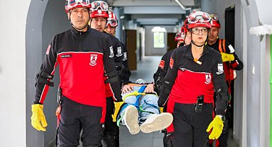 Deprem Haftası kapsamında okullarda tatbikat yapıldı