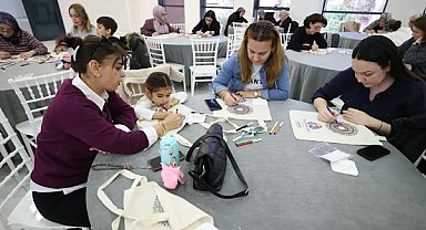 Derince’de üreten kadınlara özel mandala çanta boyama etkinliği