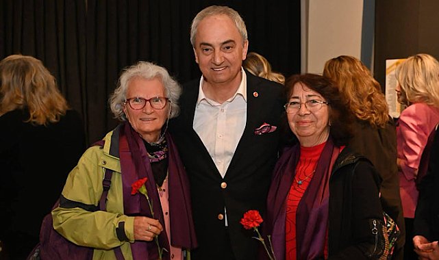 Dokumapark’ta üç nesil kadın sanatçı “CROSS” sergisinde bir araya geldi