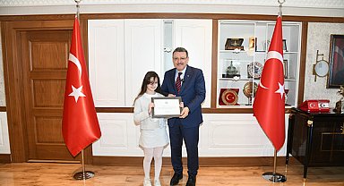 Dünya şampiyonu Lina Saka’dan Başkan Genç’e ziyaret