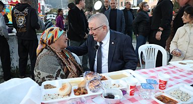 Edremit Belediyesi iftar sofraları Altınoluk’ta kuruldu