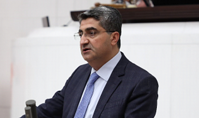 Ekmen: Gazeteciler gözdağıyla terbiye edilemez