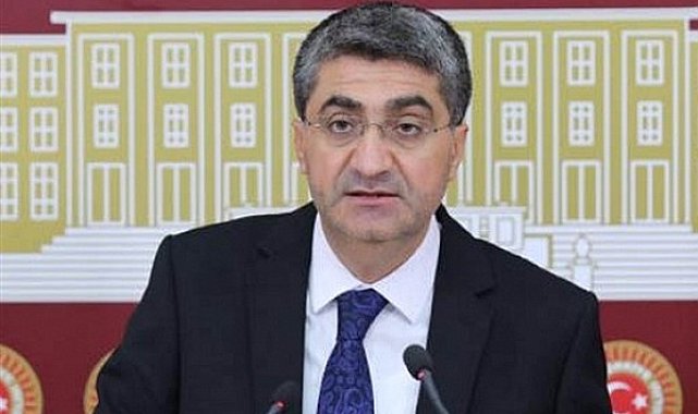 Ekmen: Mersin’de zamansız ilaçlama arıları ve meyve rekoltesini tehdit ediyor