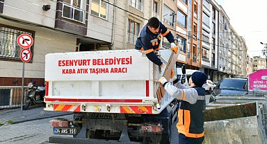 Esenyurt’ta kaba atıklar geri dönüşüme kazandırılıyor