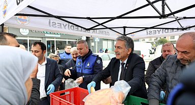 Gemlik Belediyesi’nden iftar öncesi ramazan pidesi ikramı