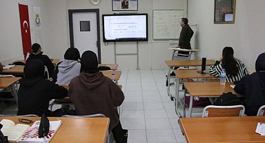 Haliliye'de öğrencilere yönelik kurslar veriliyor