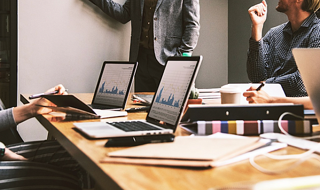 Hürmüz gerilimi ve petrol fiyatları Türkiye piyasalarını etkiliyor