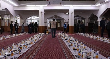 Isparta Belediyesi, Şam'da iftar programlarını sürdürüyor