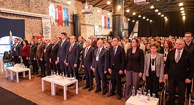 İzmir’de “Sağlıklı Körfez” konferansı başladı
