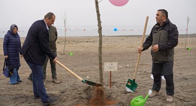 İznik’te Orman Haftası kapsamında fidan dikim etkinliği düzenlendi