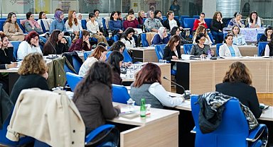 ‘Kadın Ekonomisi, Kooperatif ve Komün Çalıştayı’ düzenlendi