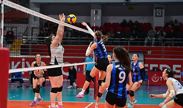 Karacabey Belediyespor Kadın Voleybol Takımı ilk galibiyetini aldı