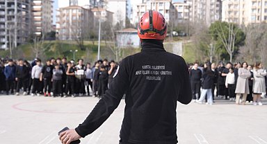 Kartal Belediyesi’nden okullarda afet bilinci eğitimi