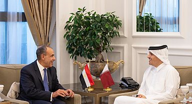 Katar Başbakanı Al-Thani, Mısır Dışişleri Bakanı ile bölgesel gerilimi görüştü