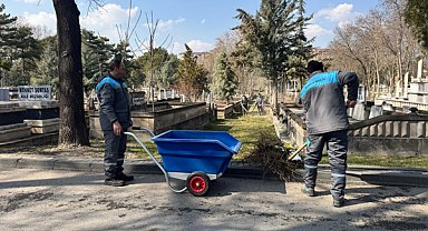 Kayseri'de kabristanlar bayram ziyaretine hazırlandı
