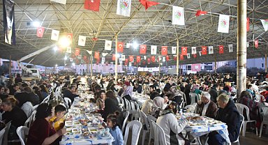 Kepez'de iftar sofraları kurulmaya devam ediyor