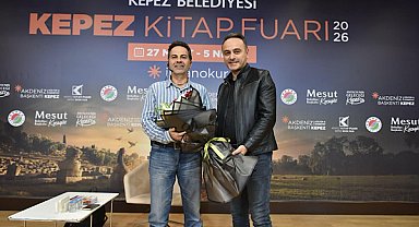 Kepez Kitap Fuarı’nda Nasuh Mahruki Söyleşisi gerçekleştirildi